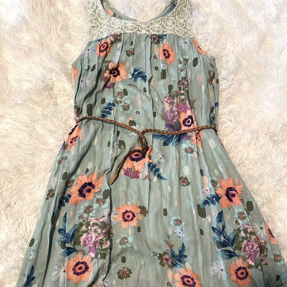 Girls size 12 belted dress.